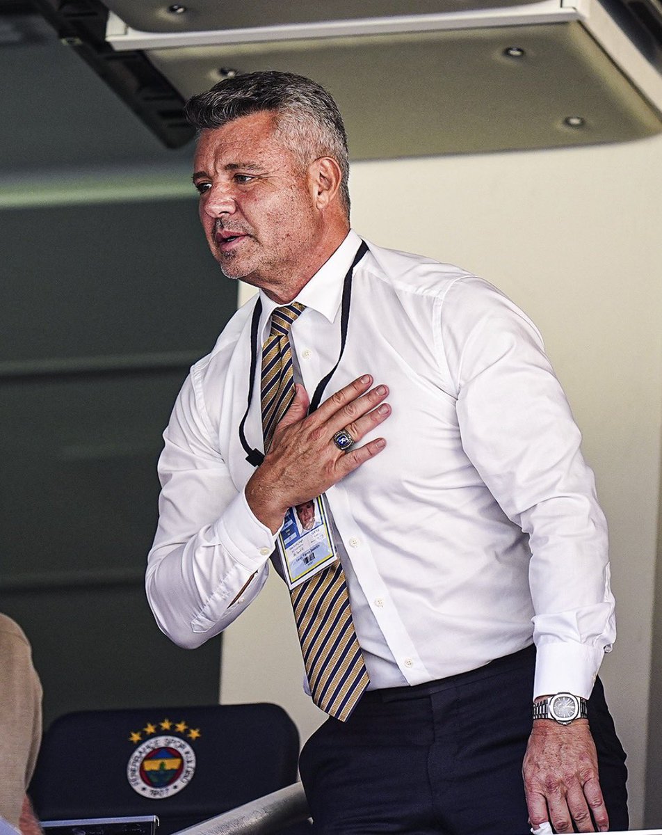 BU ARMA İÇİN BİRİZ, BU YOL İÇİN BERABERİZ. YANINDAYIZ BAŞKAN…

#FenerBizimSaranBizim 
#gfb #fenerbahce #aksaraygfb #SadettinSaranYalnızDeğildir