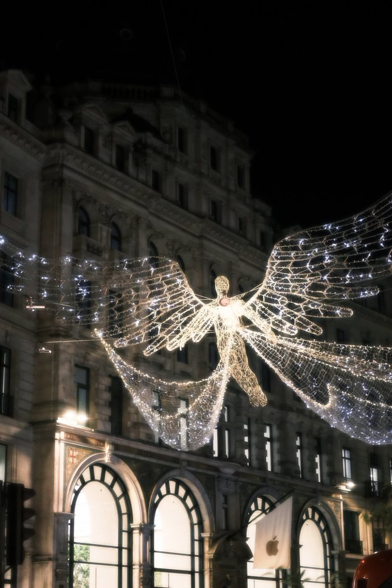 Rubykxzu's tweet image. 🎄 Merry Christmas everyone 2025! Rest well and dream sweet tonight.