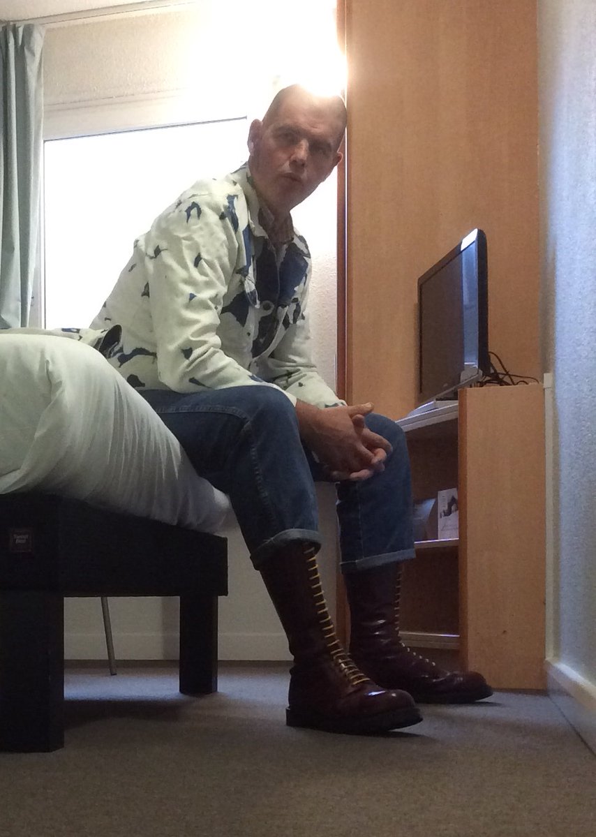 BootedH's tweet image. Merry Christmas