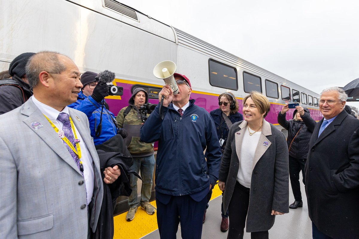MassGovernor's tweet photo. In 2025, we got road, bridge and rail projects moving again. We cut ribbons, broke ground, and restored @MBTA_CR service to the South Coast for the first time in 60 years.

Safer roads, stronger bridges, and better connections between communities — that’s real progress. https://t.co/970urF9JuP