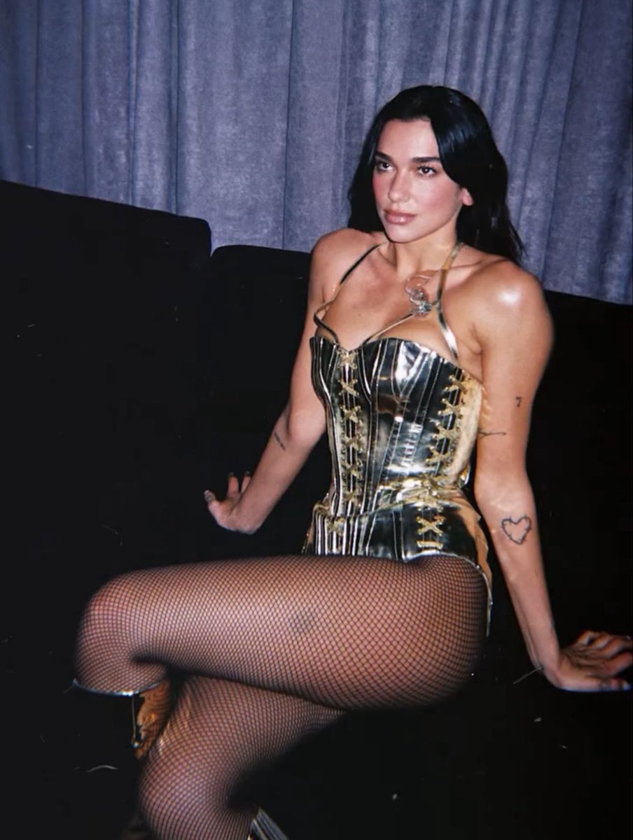 pop vibes tweet media