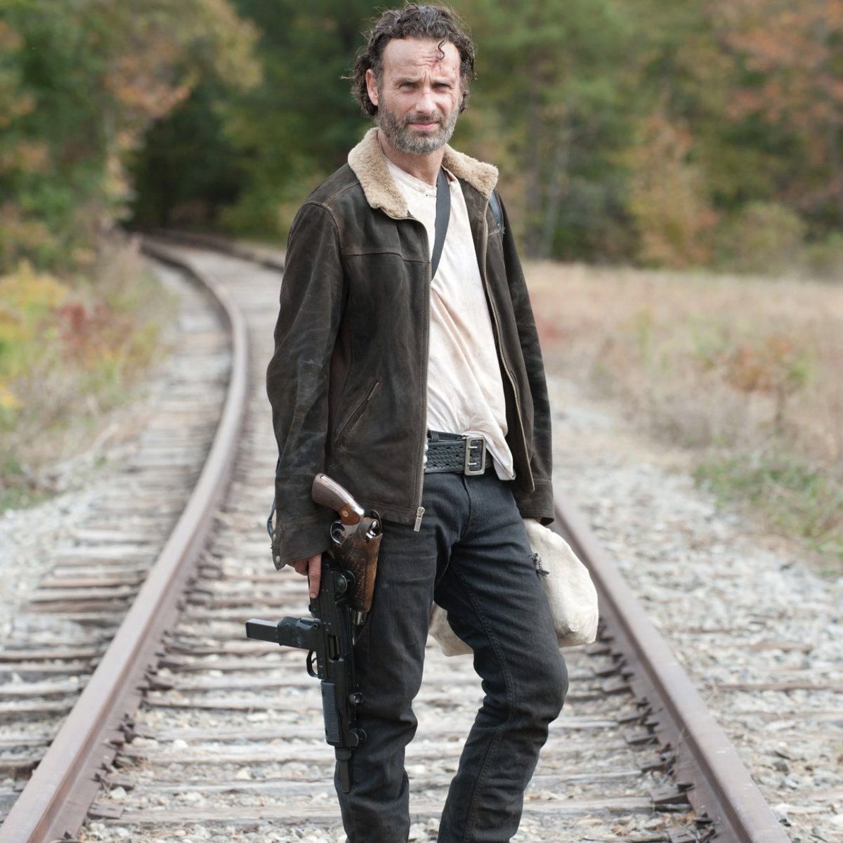 rxgrimes's tweet image. everyone goes crazy for murder jacket rick grimes