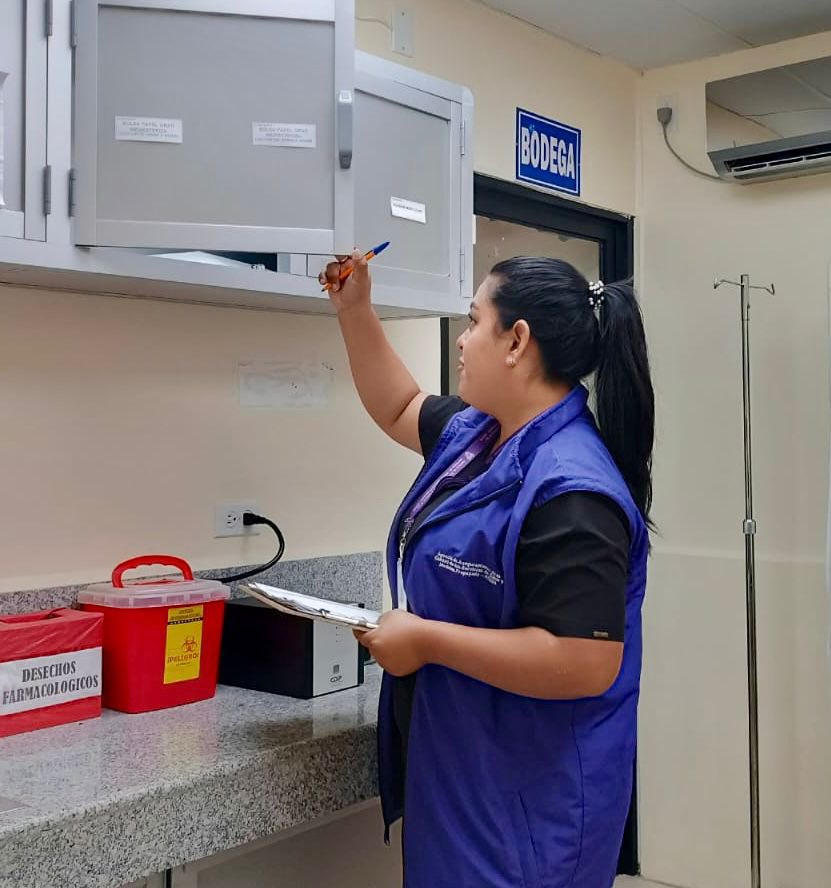 Acess_Ec's tweet image. 📍 #SantaElena | 🔎 La #ACESS realizó una inspección en el puesto de salud del @IESS_SSC, ubicado en la comuna Azúcar.
✅ Se verificaron los lineamientos necesarios para garantizar el permiso de funcionamiento y una atención segura a la comunidad.

🧵