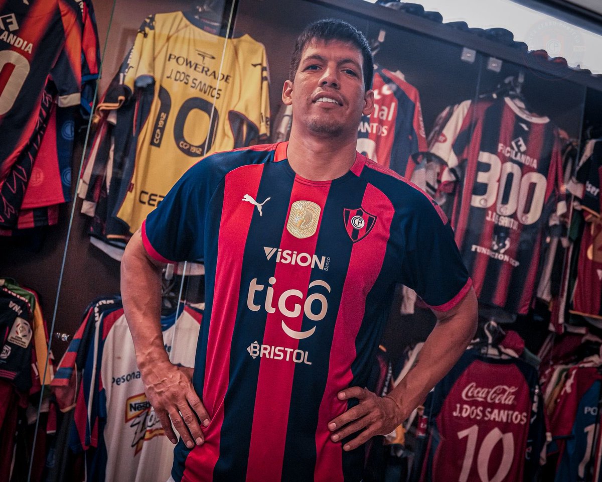 Los pibes esperando las 00h 😎