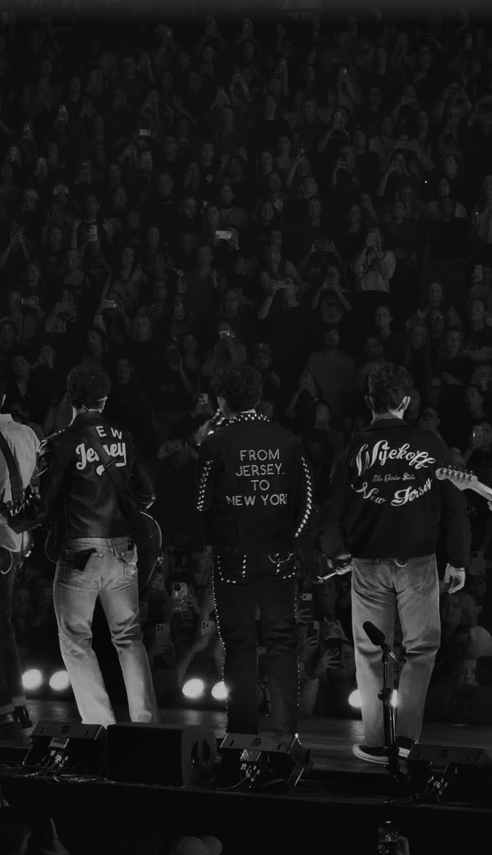 gibbygabs13's tweet image. don’t you forget just how lucky you are 🤍