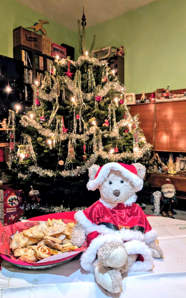 #MerryChristmas2025 my dear friends. Enjoy the time with your loved ones ❤️