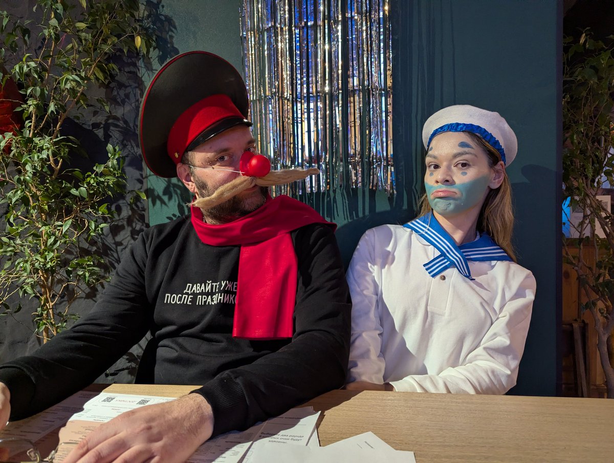 Ну не знаю, я считаю что мы выиграли конкурс костюмов