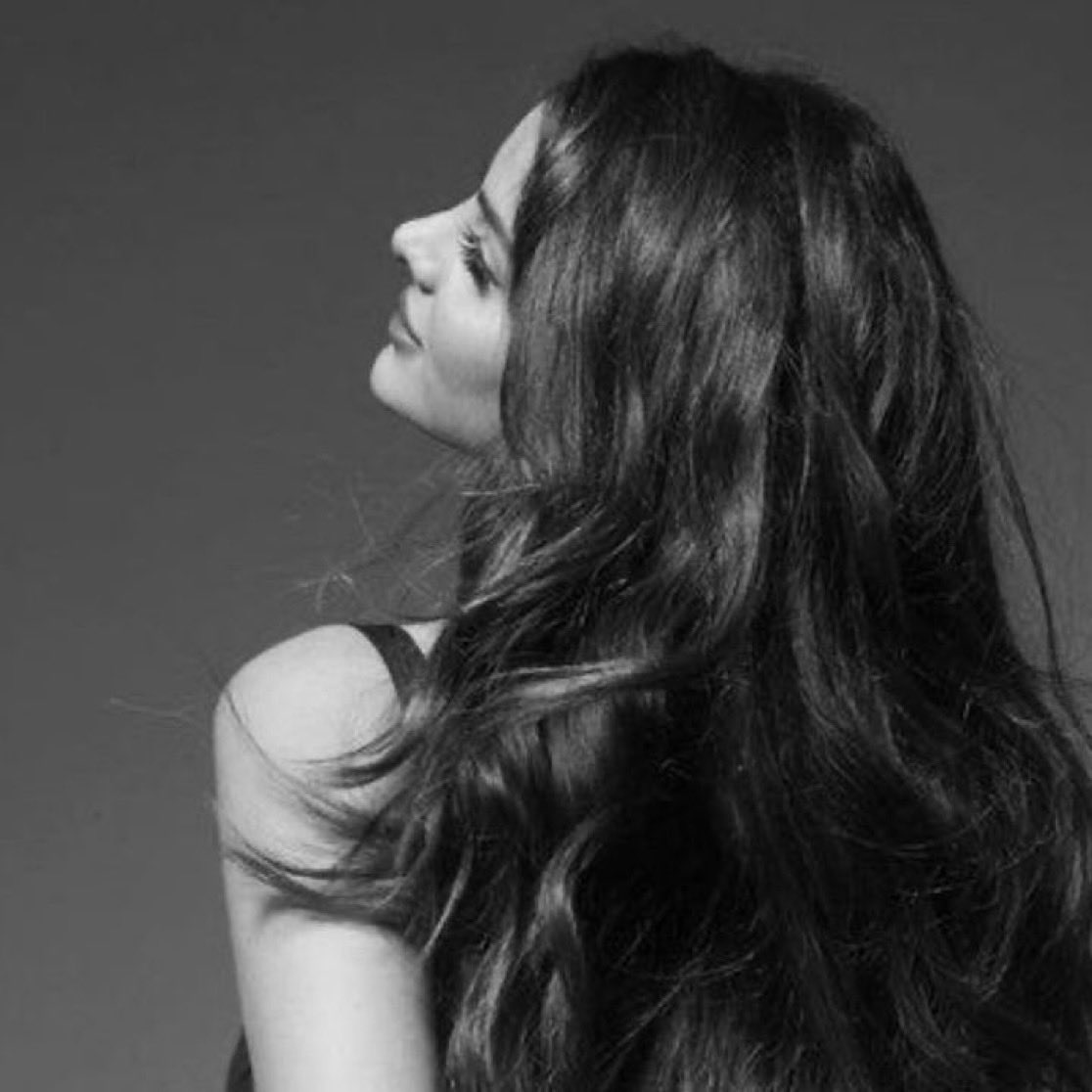 كل تفاصيلك لها بقلبي مكَان 🤍.
#ملاك_العتيبي