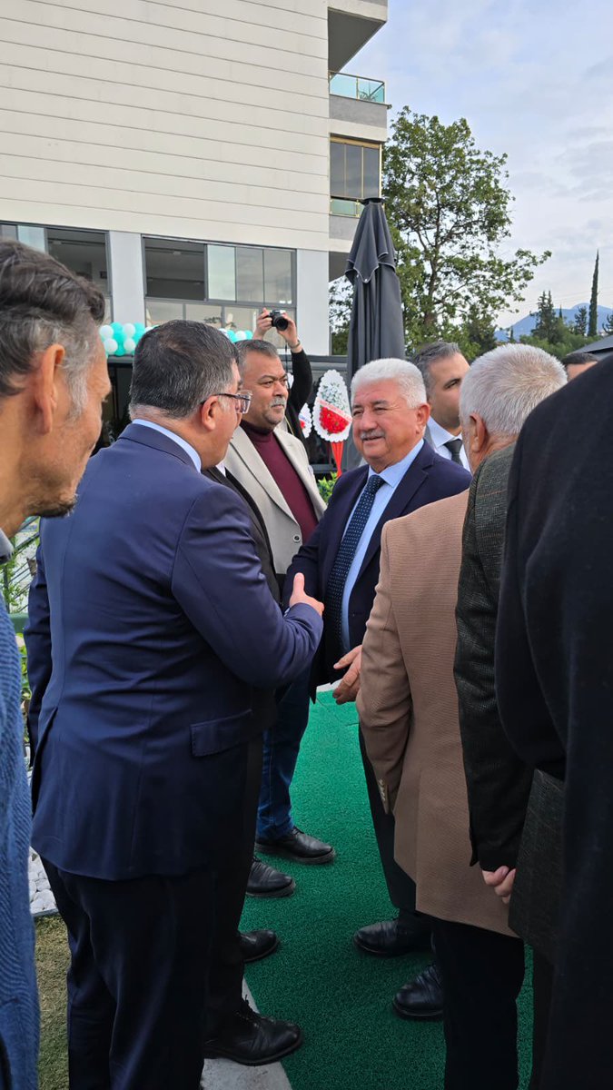 ahsendemircelik's tweet photo. Ramazan Öksüz: Payas’ta Yerli Ve Milli Bir Mekân Kazandırıldı

Ahsen Demir Çelik işletme müdürü Ramazan Öksüz’ün yer aldığı bölgenin saydı değer insanların katılımı ile kurdela kesimi  yapılarak Kahve  Diyarı’n resmi açılışı gerçekleşti. Payas halkının hizmetine kazandırıldı. https://t.co/0WHEIUpNdm