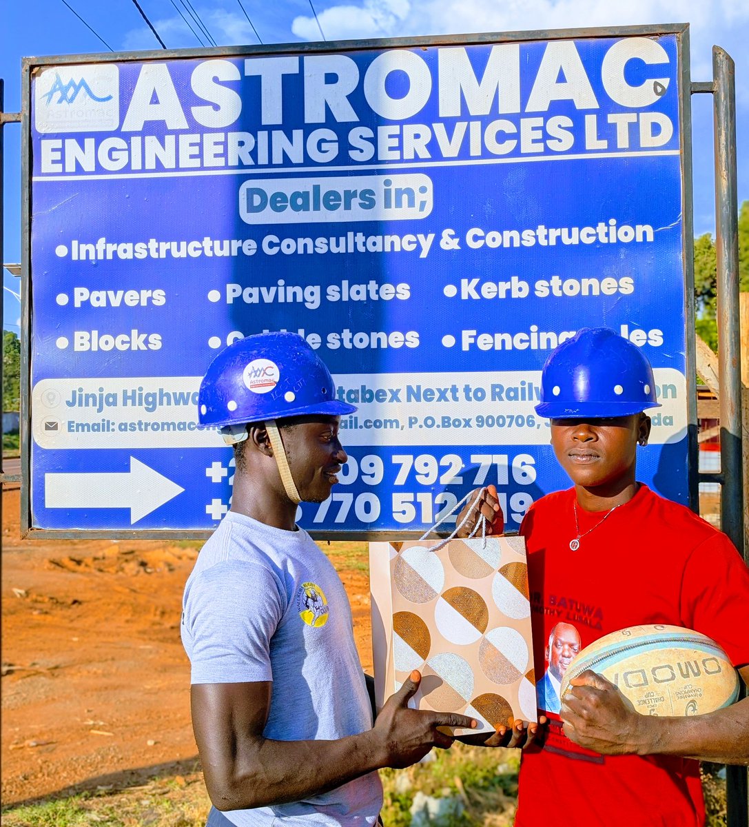 walukubafans's tweet photo. Great Partner visit! 😁 @WalukubaRugbyUg players stopped by Astromac Engineering Services in Jinja to spread Season's Greetings.

 Wishing everyone a Merry Christmas &amp; Happy New Year🎄🏉

 Together, let's make 2026 amazing. #Walukuba4life #MerryChristmas2025 https://t.co/Mayl5TnLZl