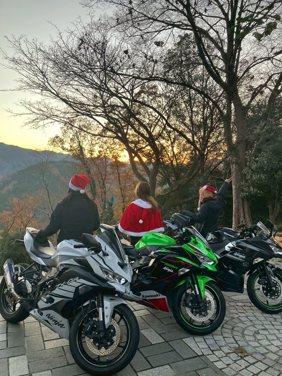 𝑴𝒆𝒓𝒓𝒚 𝑪𝒉𝒓𝒊𝒔𝒕𝒎𝒂𝒔 素敵な1日を お過ごしください🤗 #ZX4R
