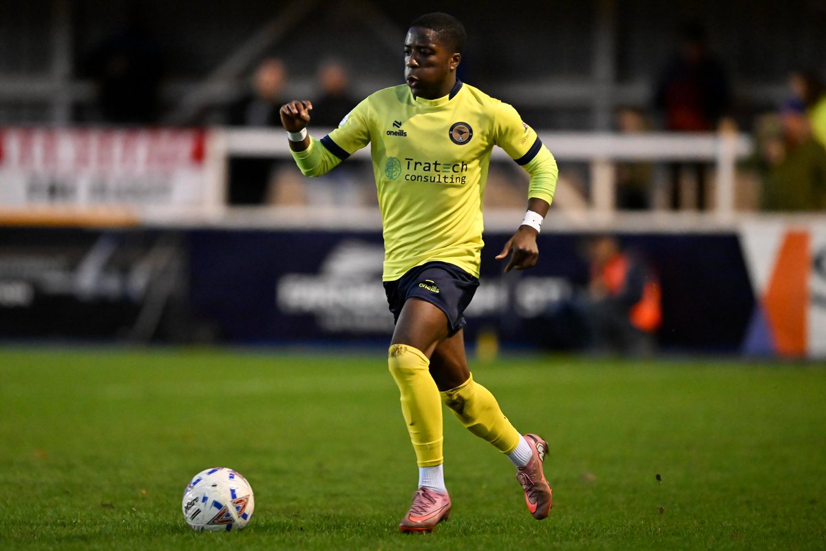 tryan255's tweet image. BORO VENT DAY 24 

CHRISTMAS EVE!

Getting close to the big day now, and we have been brought to one of the brightest parts of Boros 25/26 season - Hakeem Sandah!

Hakeem boasts an academy history including Chelsea, Tottenham, Huddersfield and Colchester, and some step 3 loan…