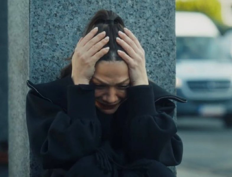 Dopo un finale del genere non ci danno neanche il fragman 😫
Io come faccio adesso a resistere senza impazzire ? 😭
#EşrefRüya #EşSan