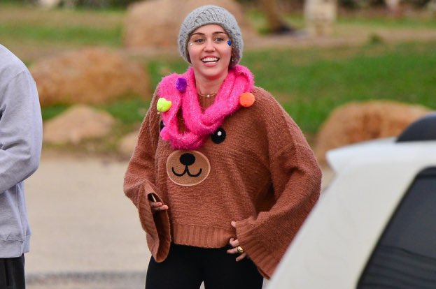 miley cyrus archive tweet media