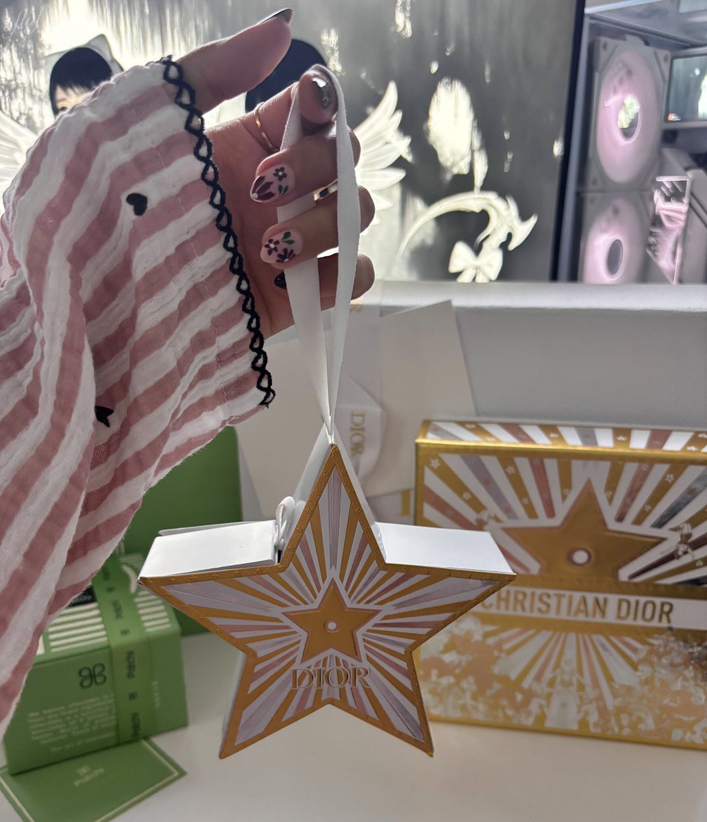 ofluf's tweet image. tiny joy ♡