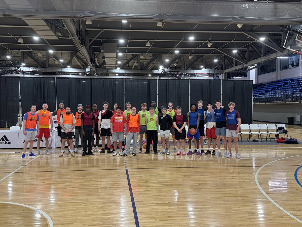 816Hoops's tweet image. Another great alumni game!