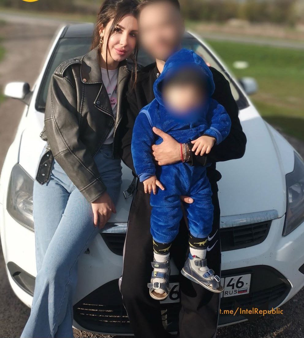 BowesChay's tweet image. Remember 24 year old Nina Kusnetsova from Kursk

She was Murdered by Ukrainian soldiers as she fled her home with her husband and 2 year old son. 

They opened fire on the family at close range, killing her. She was pregnant.