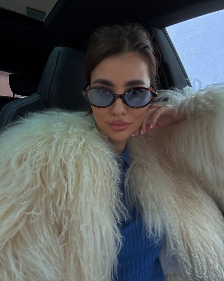 SophiaKrlszb's tweet image. Merry Christmas!🎄🕊️
#MerryChristmas2025  #SmartNews