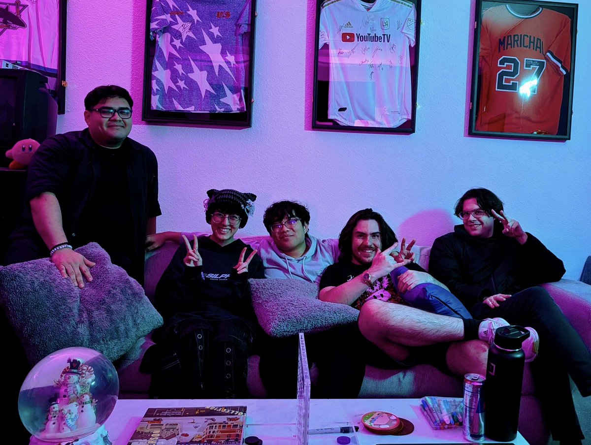 affixtwin's tweet image. SMS was so important to so many people. Thank you @GamerLatamMX and @ItsConnieKins for creating such a special place and for giving me a second home. I’m gonna miss it very much.