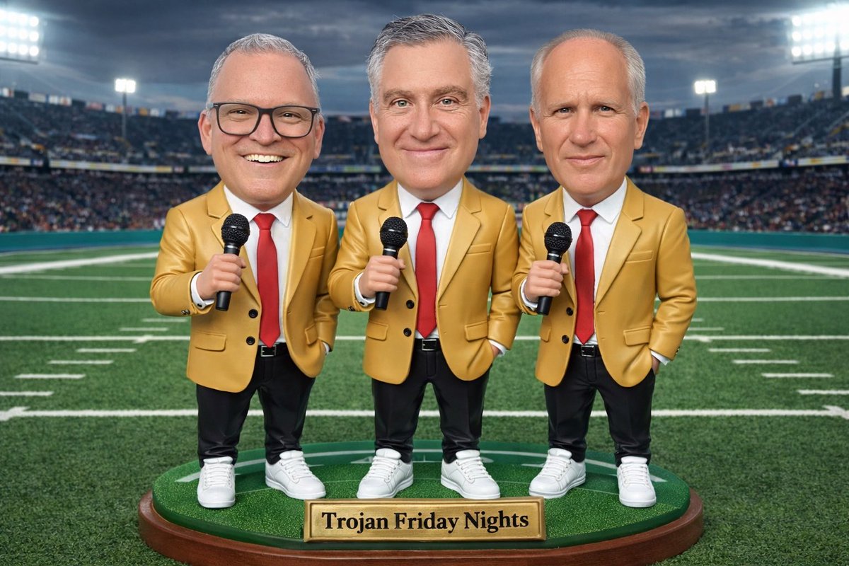 CGSportsNetwork's tweet image. Merry Christmas &amp;amp; Happy New Year, Center Grove Trojan fans!🌲
Happy Holidays from the Center Grove Football Friday webcast crew—Kevin, Ted &amp;amp; Rick. Thanks for another great season! 🏈
#TrojanPride