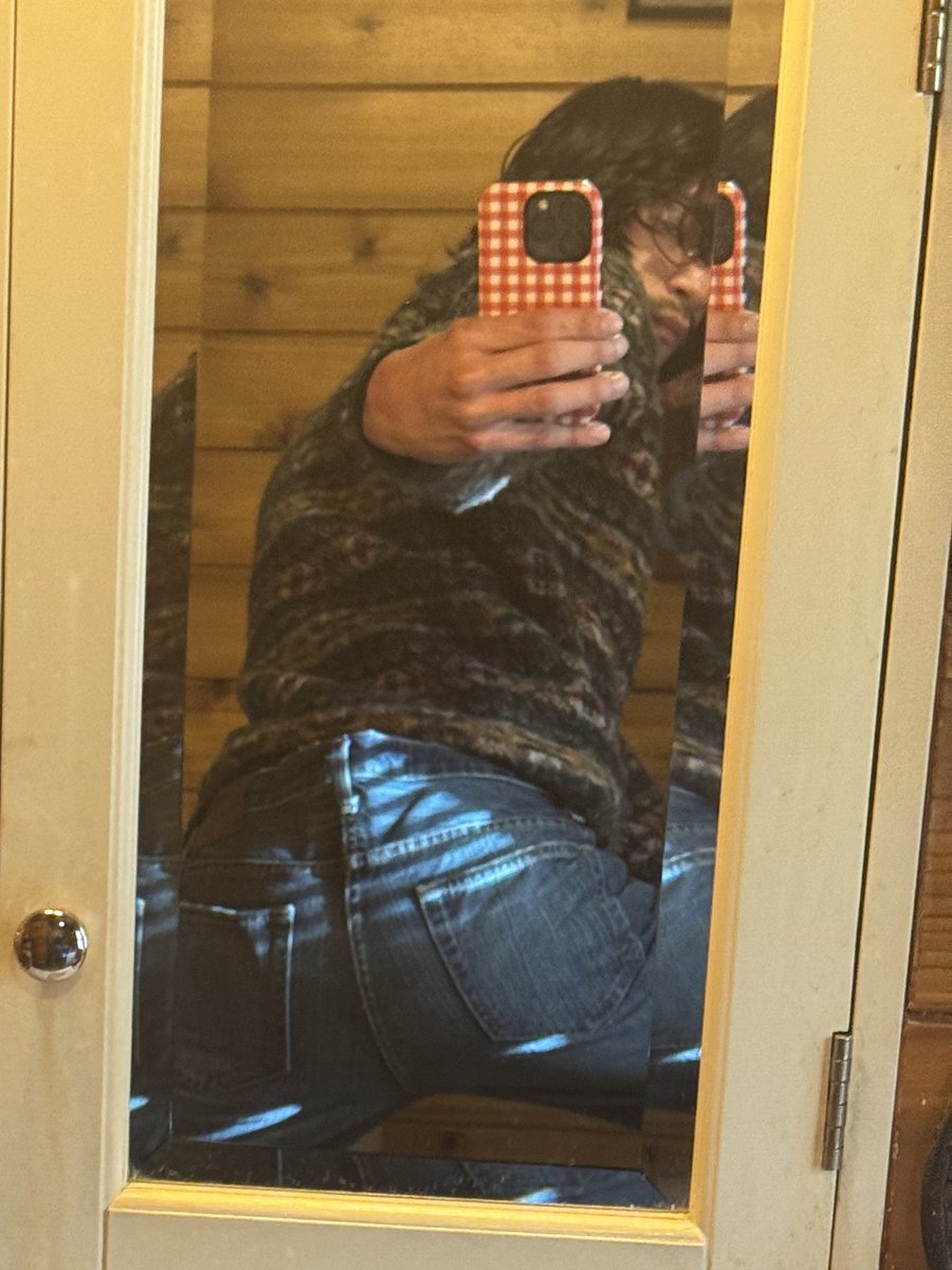 c194729's tweet image. happy holidays&amp;lt;3