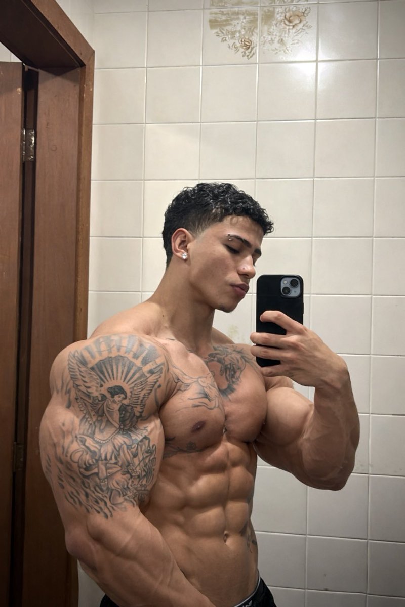 Navde01's tweet image. Nem dar pra notar a diferença 😌