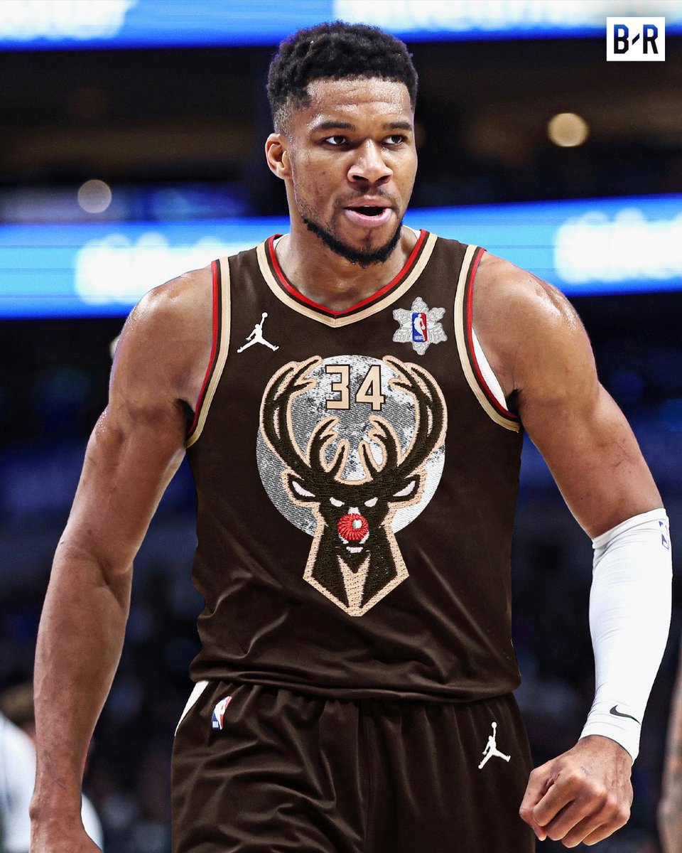 BleacherReport's tweet image. It’s Christmas time in the NBA 🎄☃️🎅