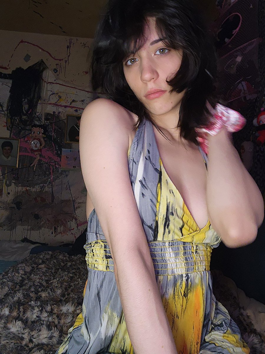 Imprettydeadgirl tweet media