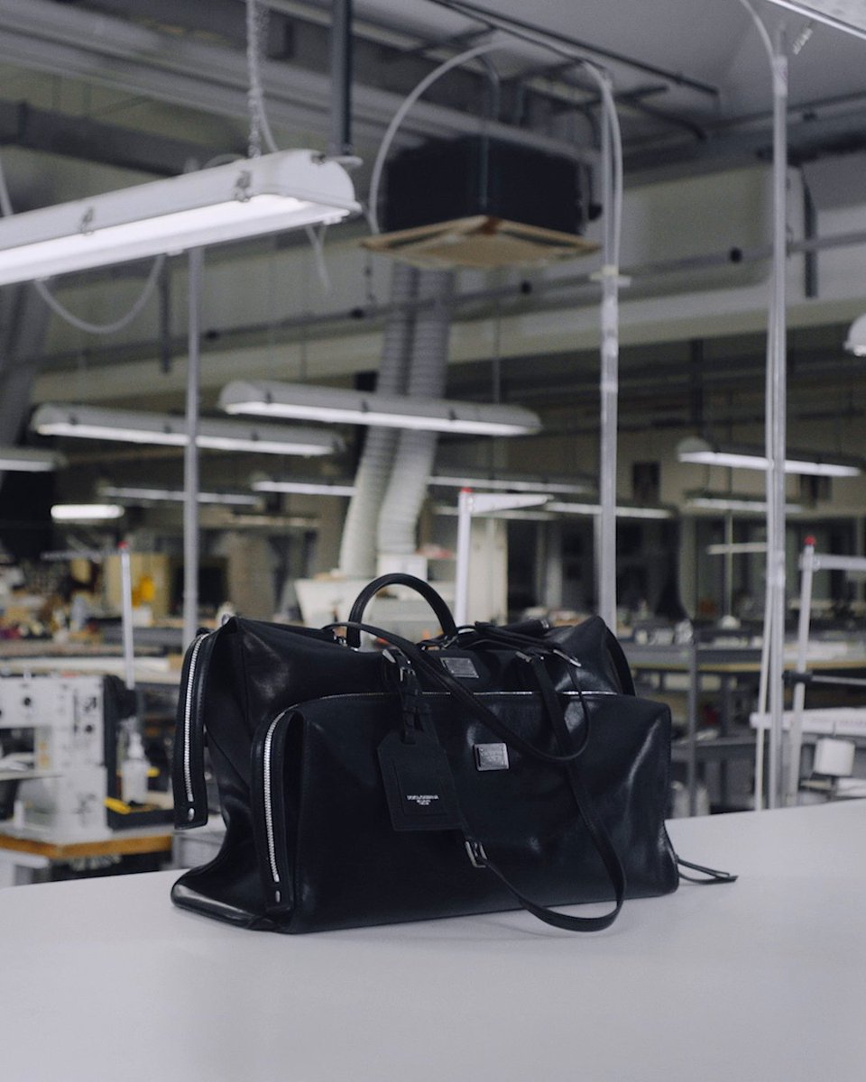 As #DolceGabbana's first bag featuring a zip closure, the Vittoria