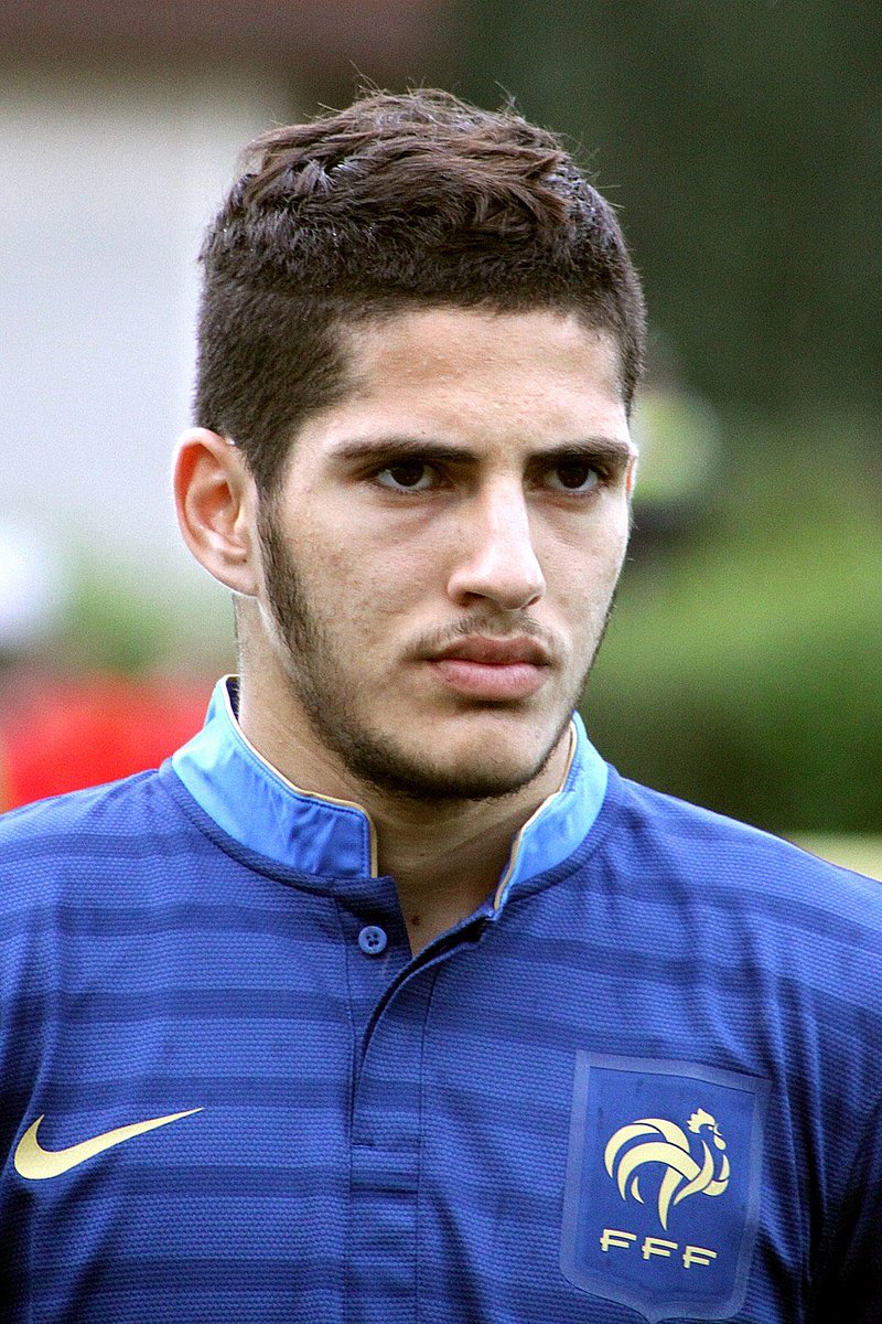 <a href="/algatedz/">بوابة الجزائر - Algeria Gate</a> لاعب مولود في فرنسا ومتأسس بأكاديمية بي أس جي ولعب بمنتخب فرنسا ولما كبر وما حصل فرصة للمنتخب الأول غير انتمائه للجزائر .... هذا لا يقل أبداً عن التجنيس للاعب عاش ولعب معاك 5 سنوات ف بلدك