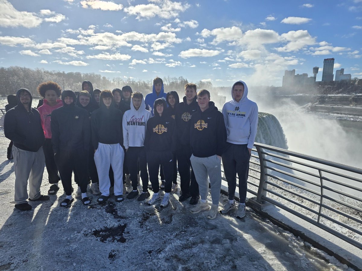 TheTG3's tweet image. BKW boys basketball western road trip starts in the right fashion with a 59 to 58 win over Niagara Falls high school! Next up is Bishop Timon at 2 PM on Saturday.@Wrighteous_One