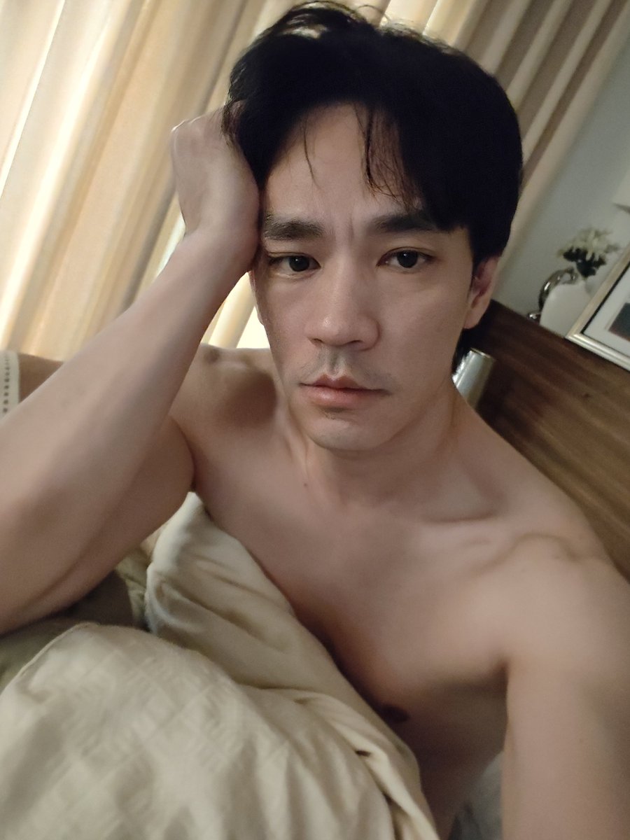 itsnutthing's tweet image. นอนไม่ค่อยอิ่ม 😐