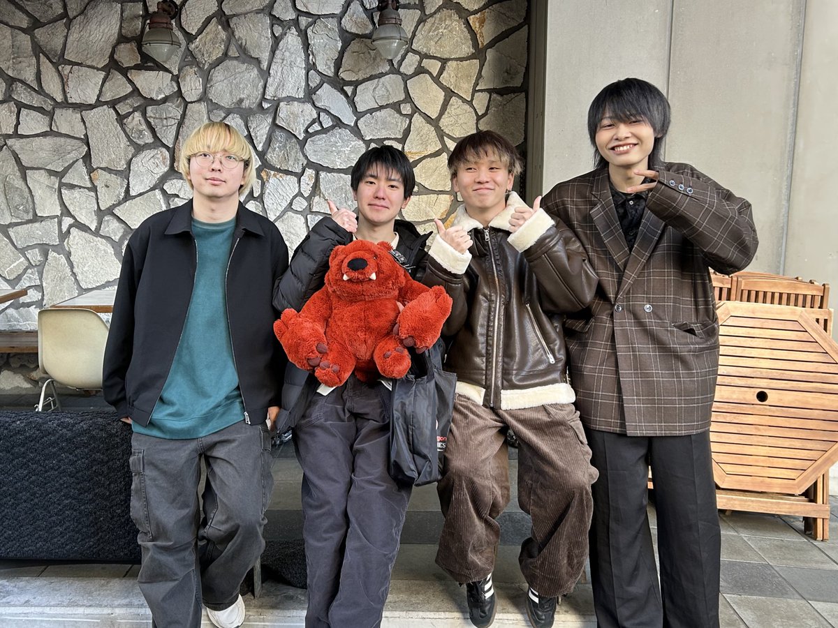 #ブロフェス 
クマ持ってるの私です！
写真撮りたい人声掛けて！
他にもスパイクぬいもあるので是非！