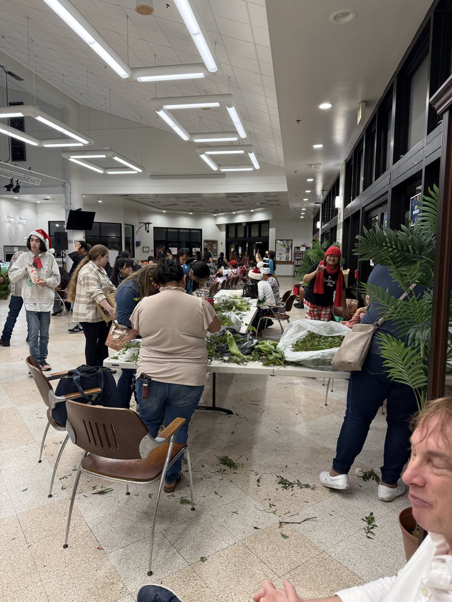 UH Maui College tweet media