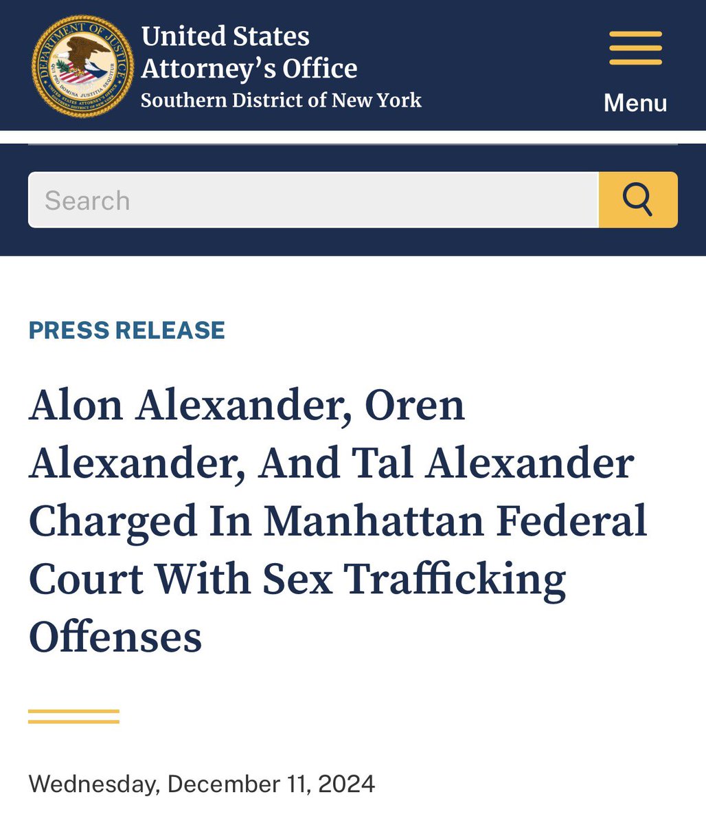 Mirro_r_orriM's tweet image. He’s got some strange friends.