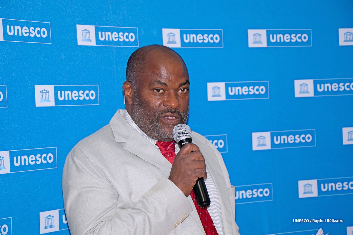 unesco_haiti's tweet photo. Le 10 décembre 2025 à Pétion Ville, le Bureau de l’UNESCO en Haïti a procédé à la remise d’un lot de matériels à la Direction du Génie Scolaire du MENFP, dans le cadre du projet PRIPS, visant à soutenir les infrastructures scolaires. https://t.co/A7l6eCAJmv https://t.co/txfmxL3M2o