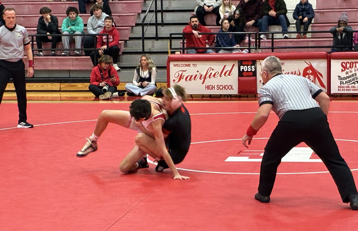 fcsdathletics's tweet image. The winning ways continue with Boys Wrestling defeating Lakota West as well!
Indians 52 Firebirds 26
#FairfieldPride #OneTribe