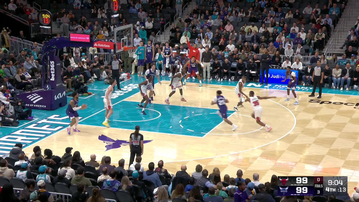 Defense ➡️ Offense
@CHSN__ | #SeeRed