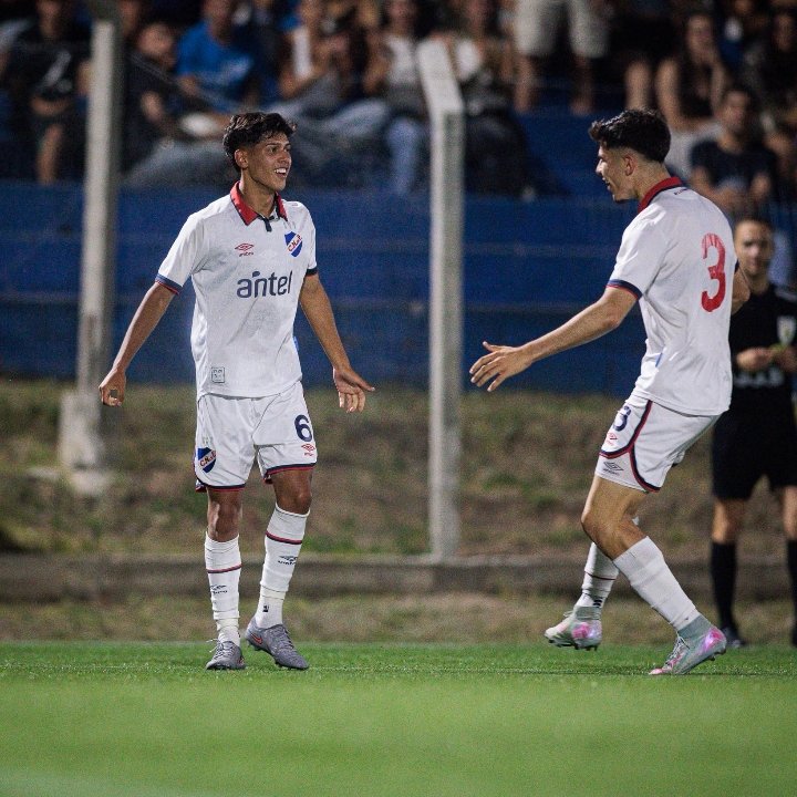 🏆En un mismo día Nacional se coronó campeón uruguayo en tres categorías formativas: Sub16, Sub17 y Sub19.
También clasificó a la Copa Libertadores 20.

También se quedó con el torneo Sub14 y además ganó la tabla general acumulada.

Tremendo año de las formativas tricolores.