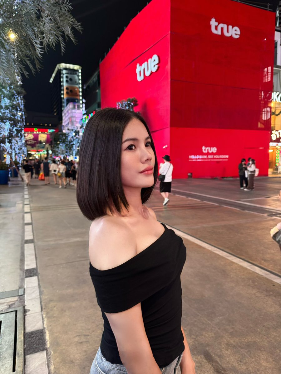 ྀིmila tweet media