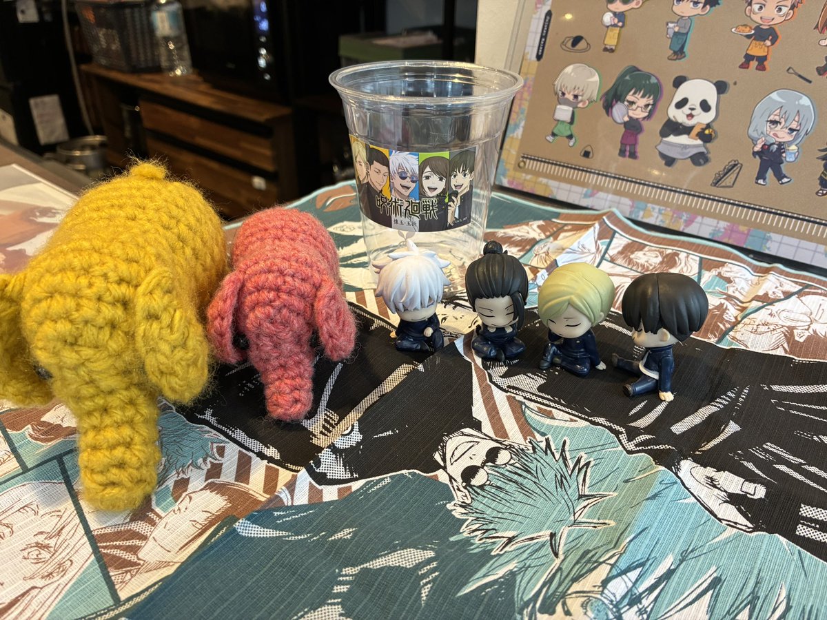 MeemeeCafe's tweet photo. 推し活コーナーにゾウさん進出🐘 https://t.co/RWXC0UWols