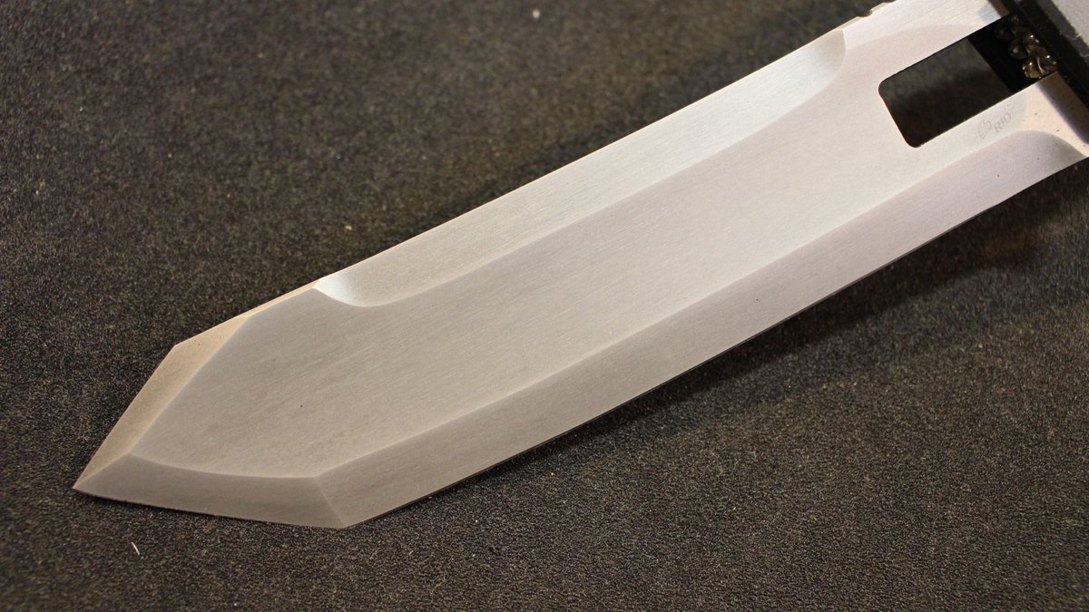 2番、LLC-32“TSI-ZHUI” ツィ・ズーイは北アメリカ、オーセイジ民族の