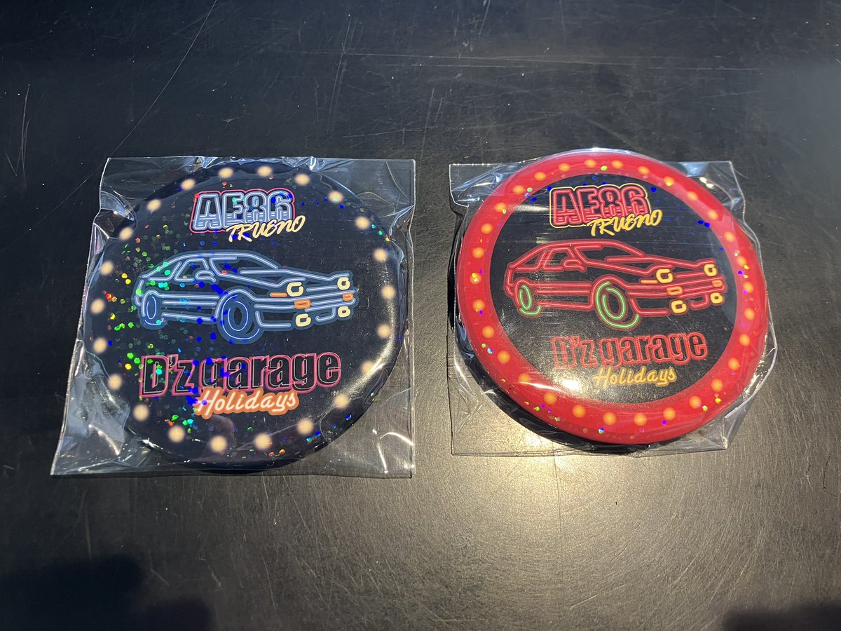 缶バッジ来ましたー！ラメ入りクリスマスカラーのデカ缶バッジ