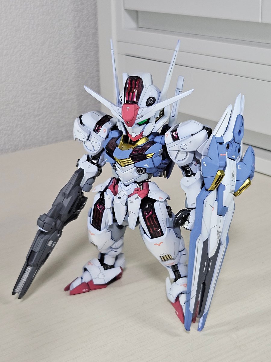 【ガンプラ全塗装】MGSDガンダムエアリアル【グラデーション塗装】 MGSDガンダムエアリアル、全塗装完成！ ホワイトはグラデーション塗装