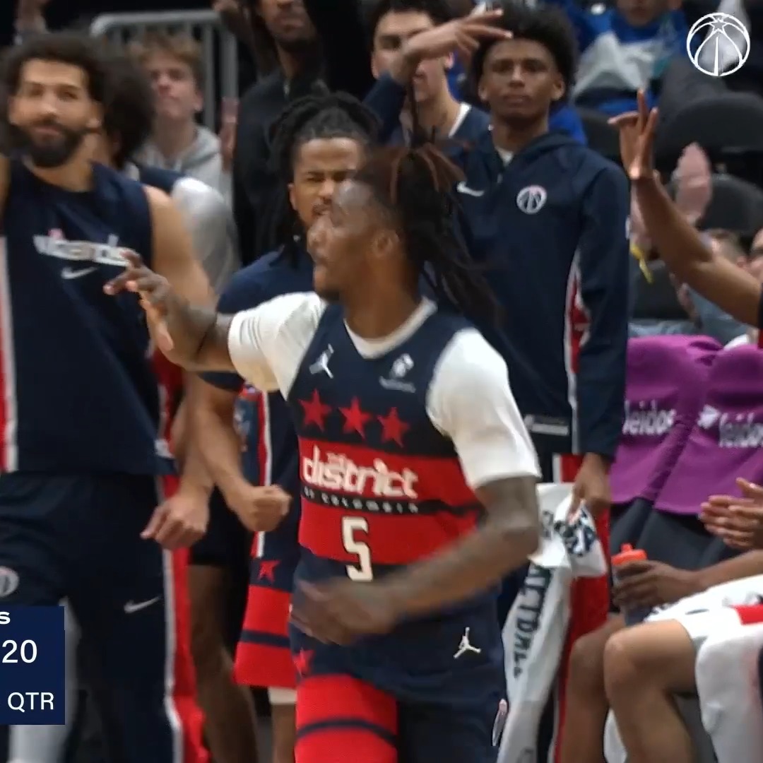 Jamir is havin' himself a NIGHT ⚡️
📊 15 PTS | 6 REB