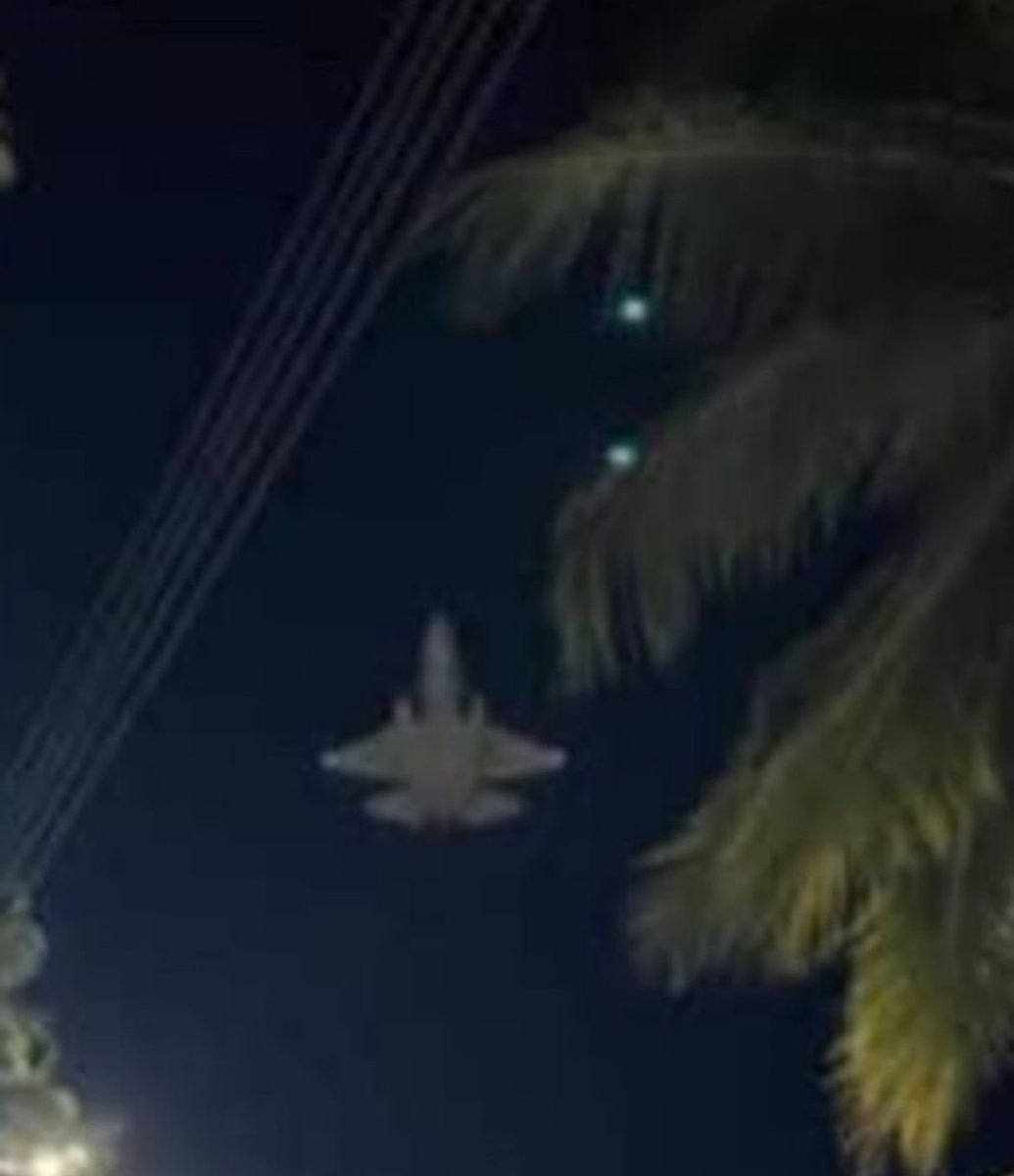 #LoÚltimo | Al menos 5 aviones de combate de Estados Unidos, que volaban cerca de Venezuela, apagaron sus radares.