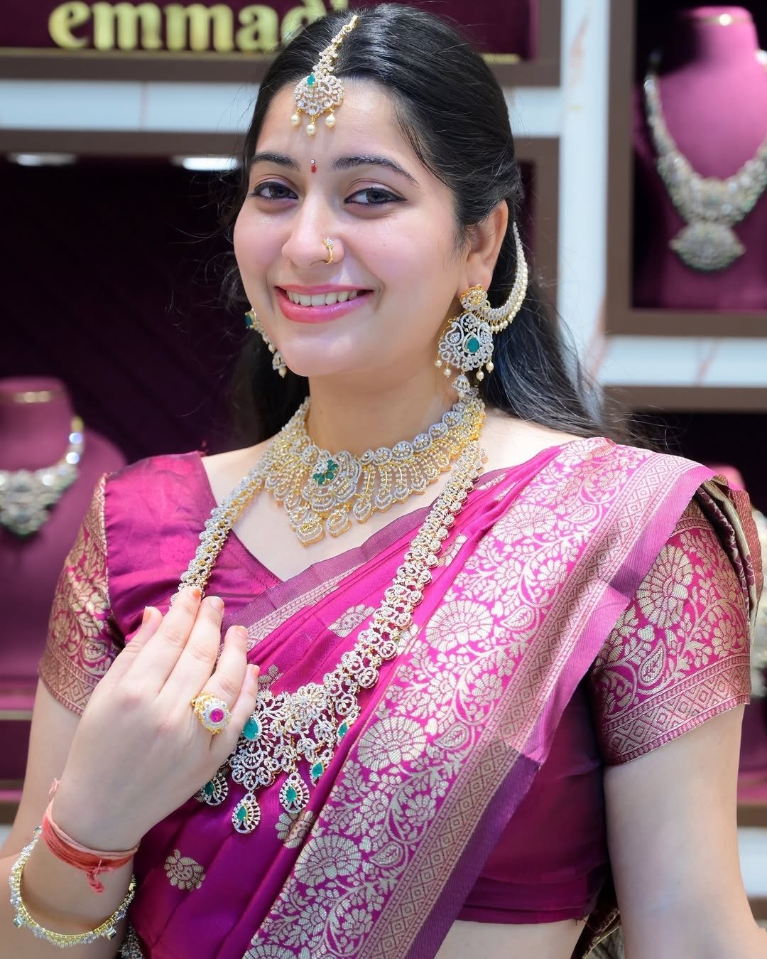 G8A8mYaagAY4hMX?format=jpg&name=large