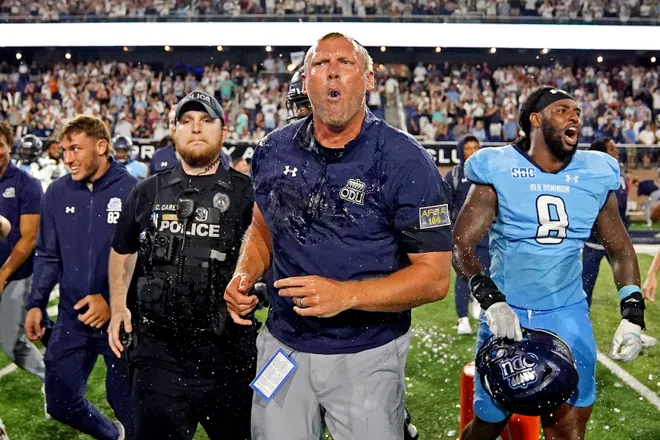 Pete Nakos tweet media