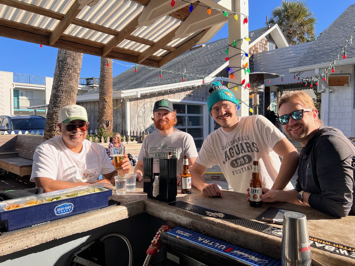 BigRed2832's tweet photo. Beach bars continued https://t.co/BkRGu1uSIb