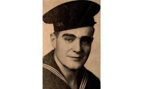 Alice Beck was a 23-year-old Navy nurse at a West Coast hospital in 1942 when she began caring for a sailor with a most unusual wound: a bullet in his heart.
buff.ly/jVoc7QG